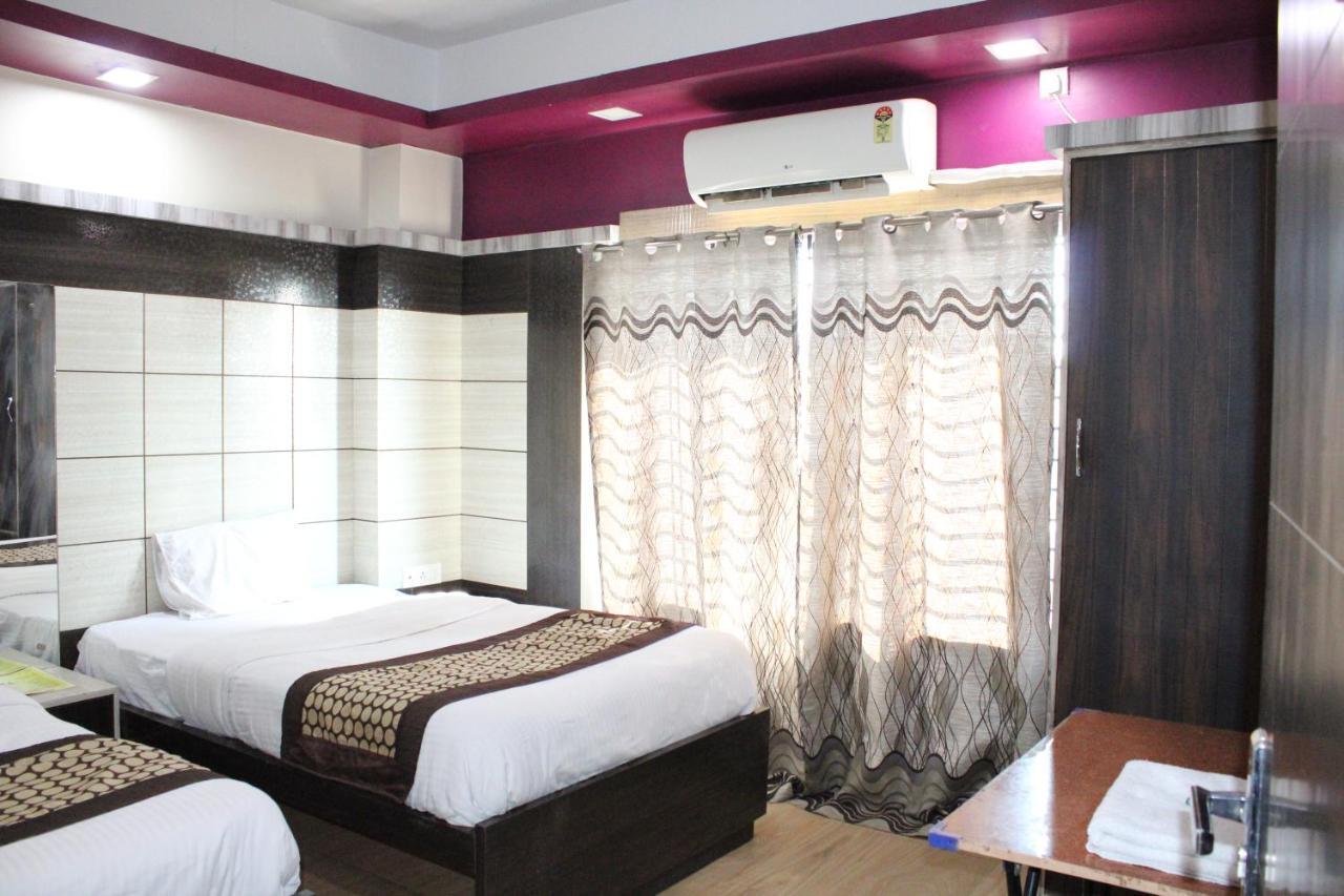 Hotel Square Park Dibrugarh Exterior photo