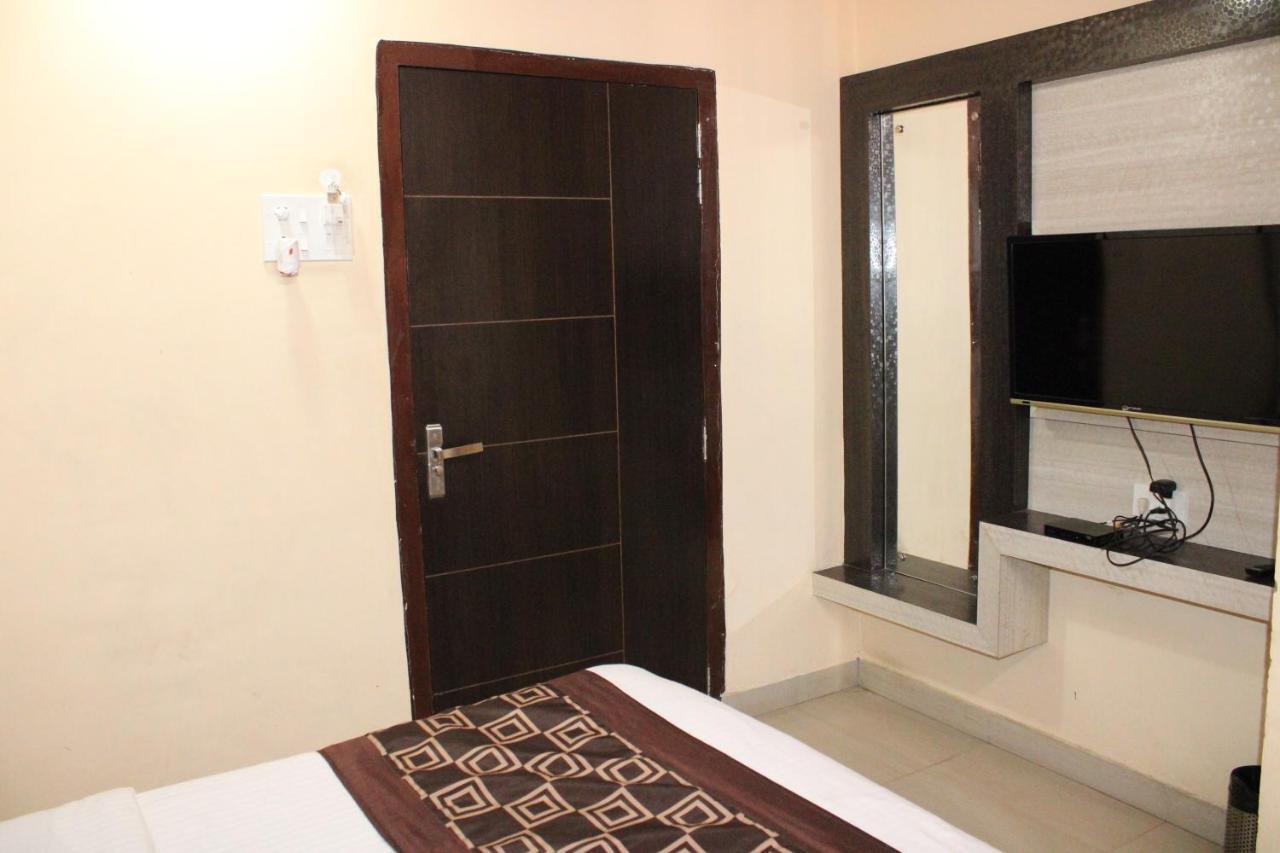 Hotel Square Park Dibrugarh Exterior photo