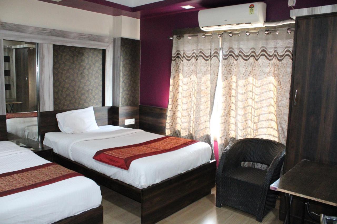 Hotel Square Park Dibrugarh Exterior photo